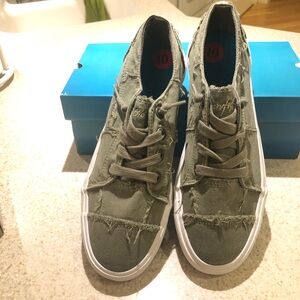 Blowfish Malibu Women's Marley Slip On Sneaker Size 10 Steele Gray NIB